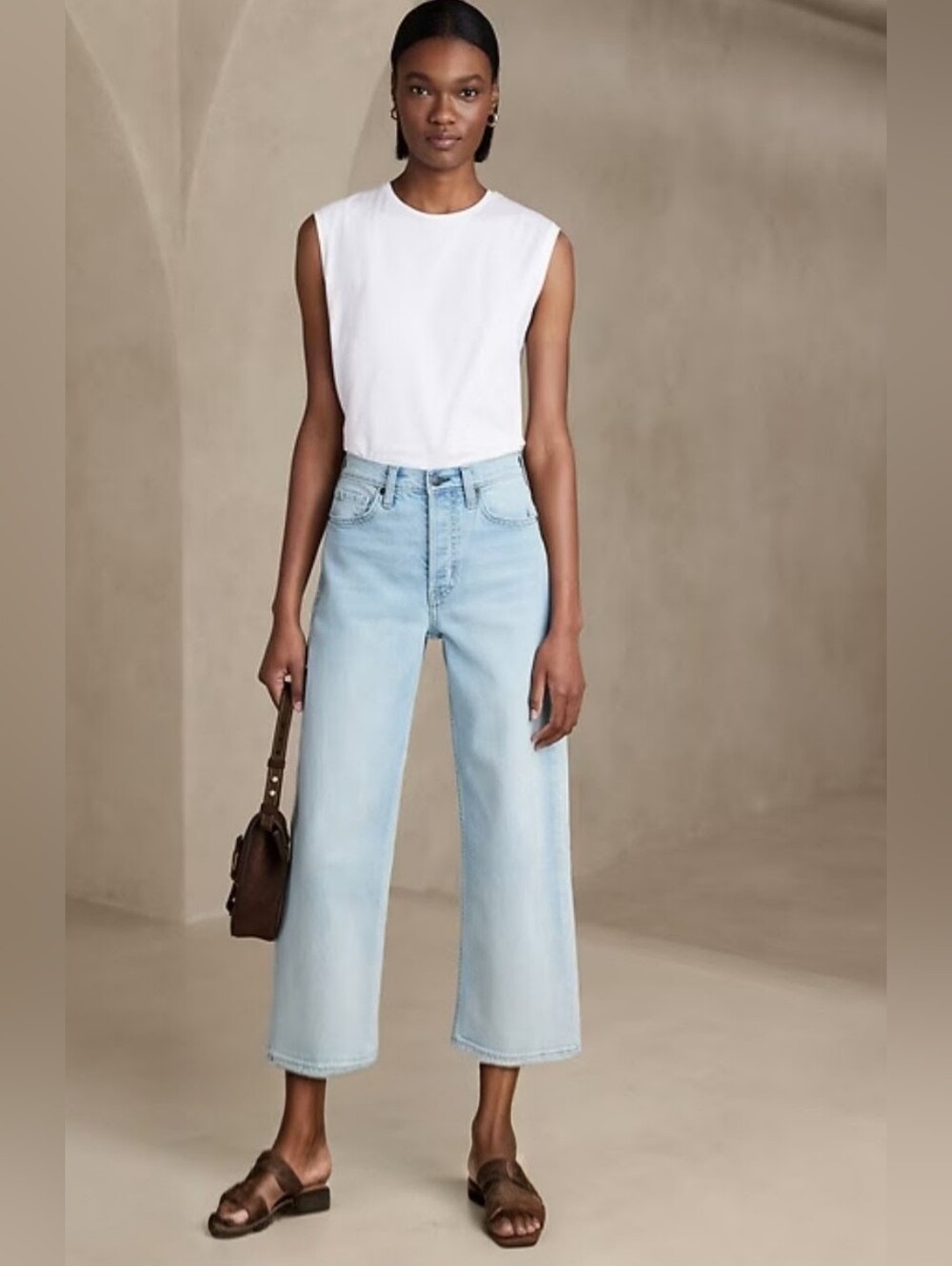 Banana Republic Wide Leg Crop Jeans in Ice Wash Size 6
